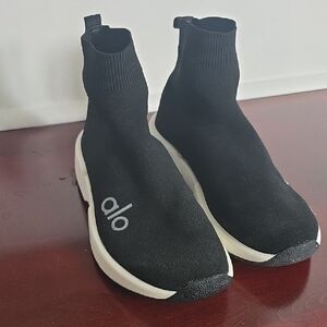 ALO Yoga Black and White Women's Shoes